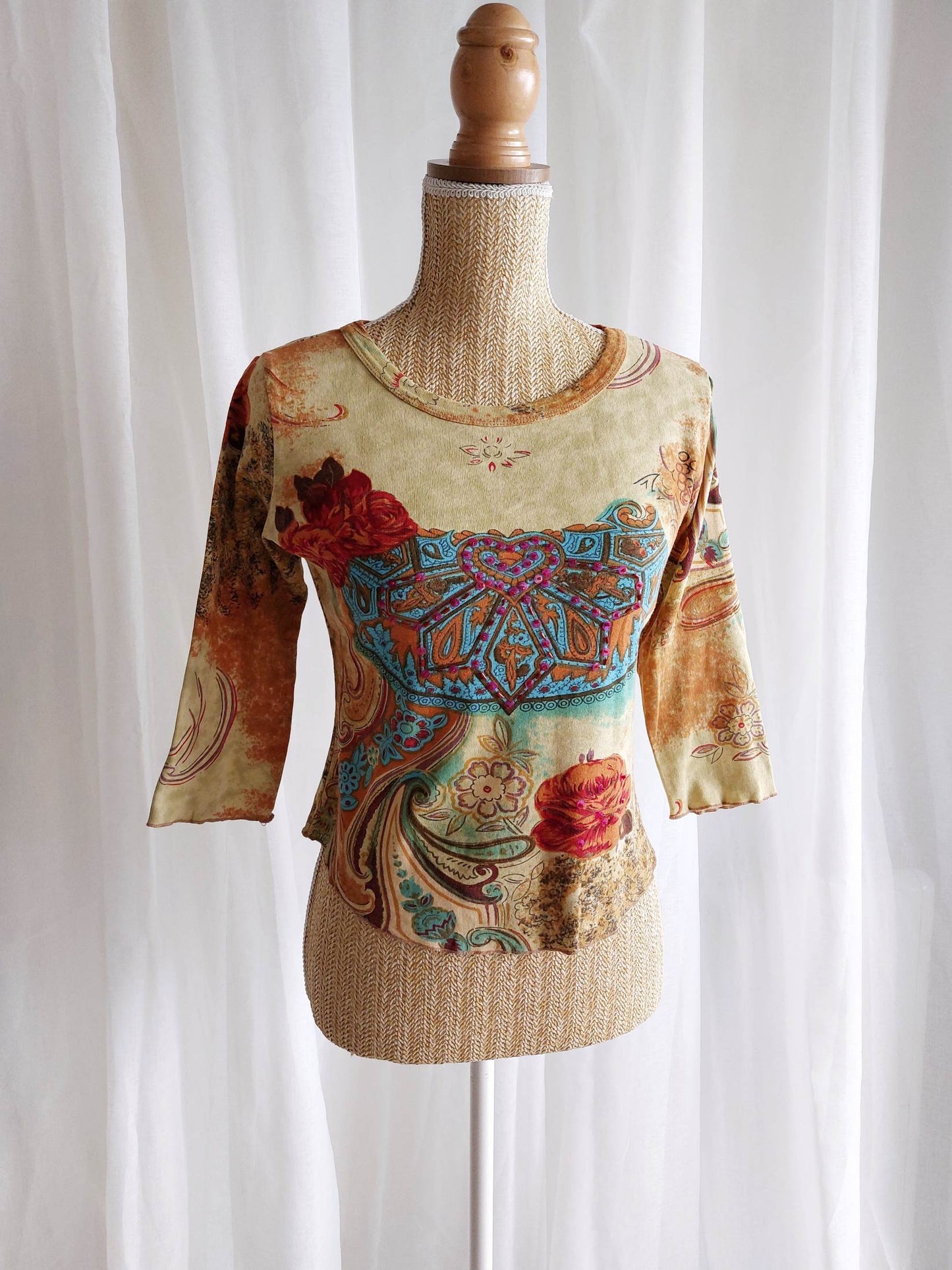 SAFRAN Red camisole with patterns and embroidery Size 36/38