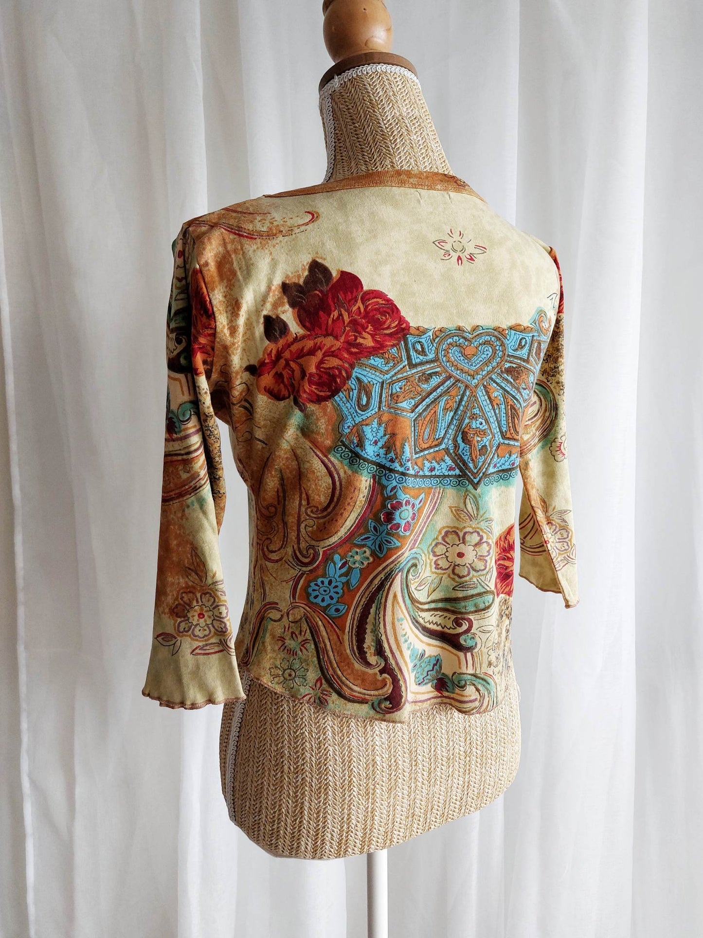 SAFRAN Red camisole with patterns and embroidery Size 36/38