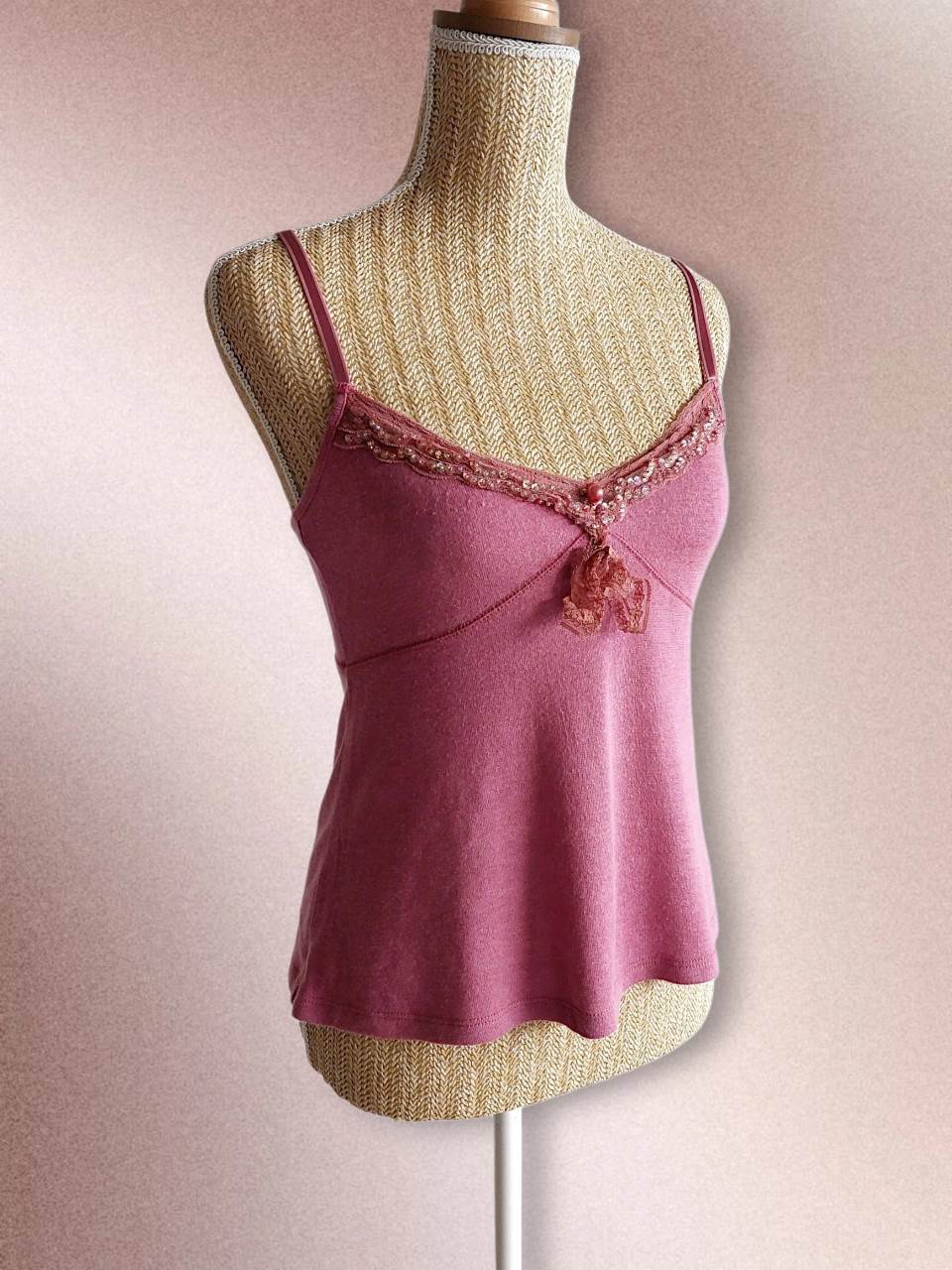 LOLITA débardeur caraco vieux roses avec broderies T.36
