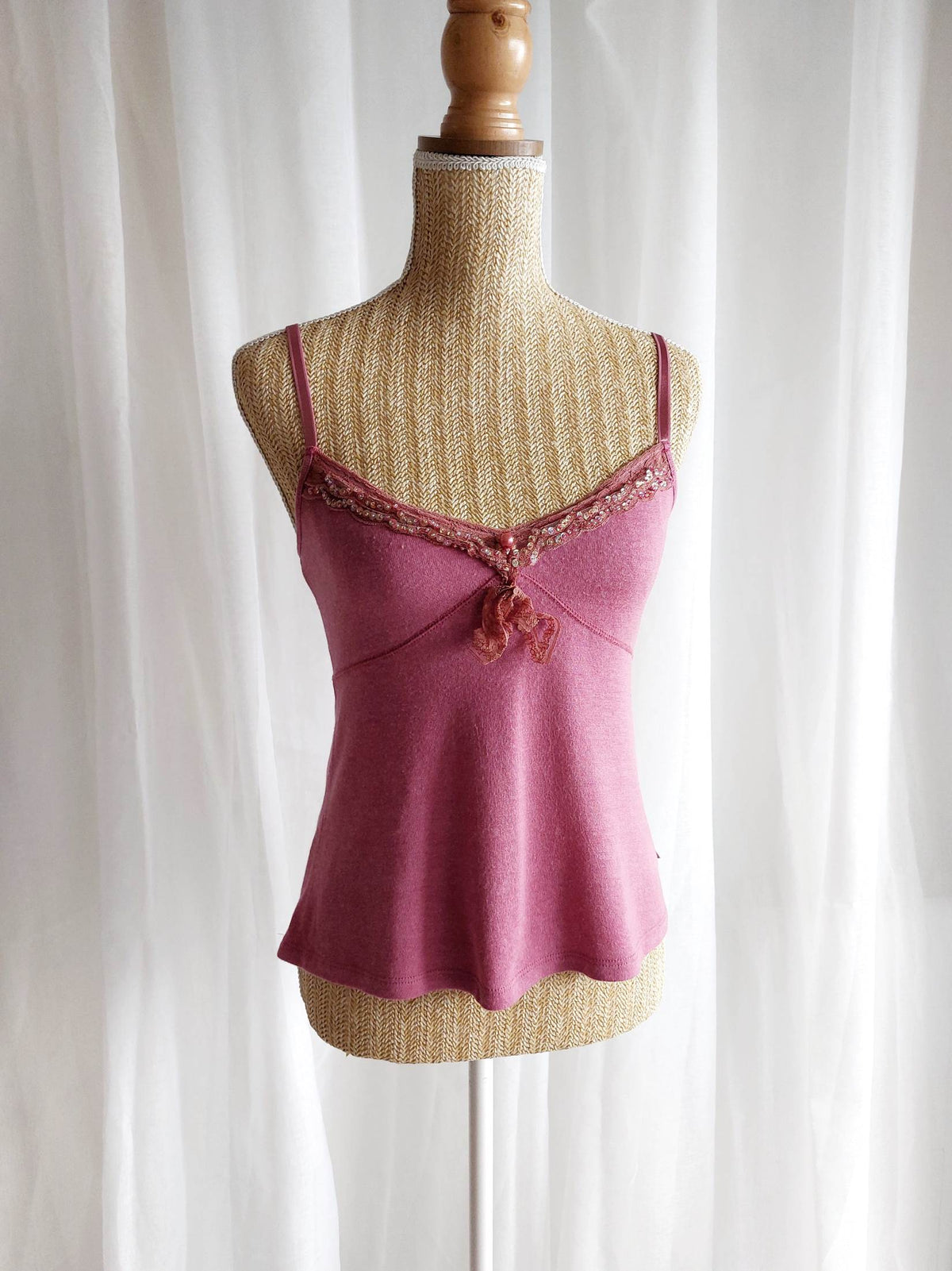 LOLITA débardeur caraco vieux roses avec broderies T.36