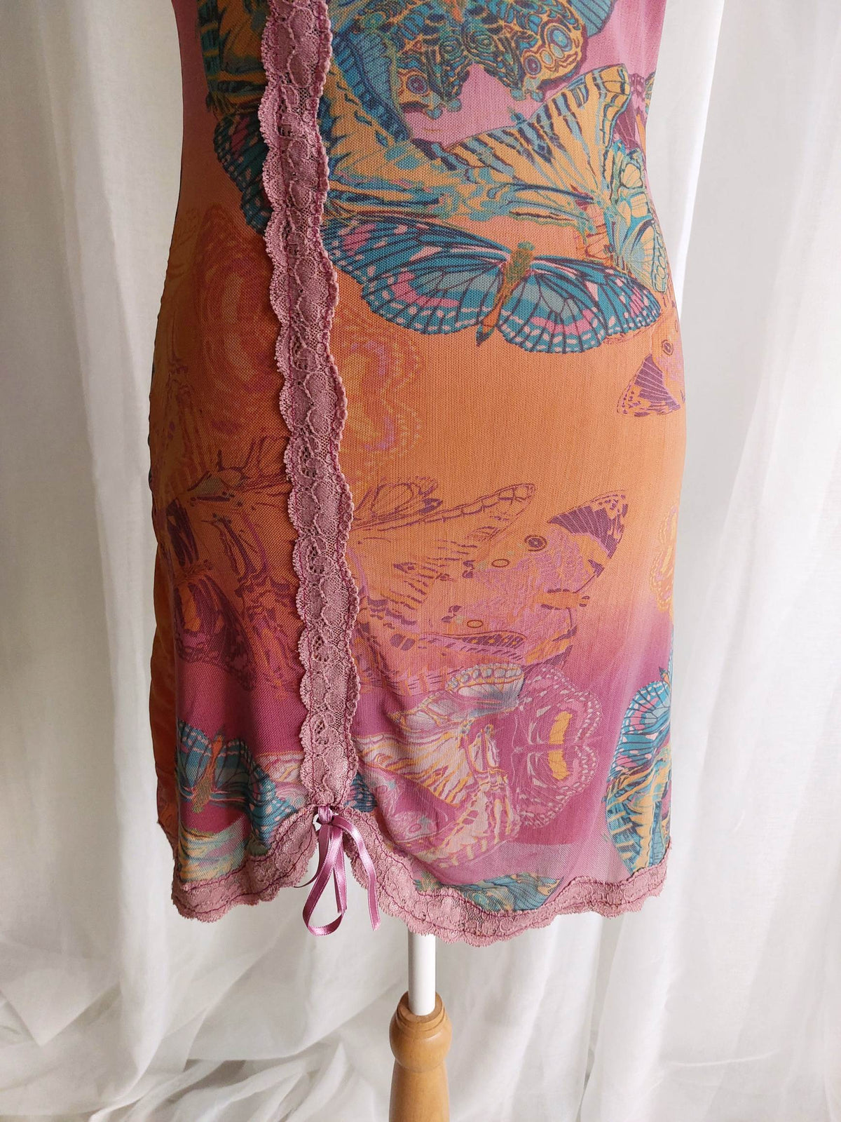 SAFRAN Red camisole with patterns and embroidery Size 36/38