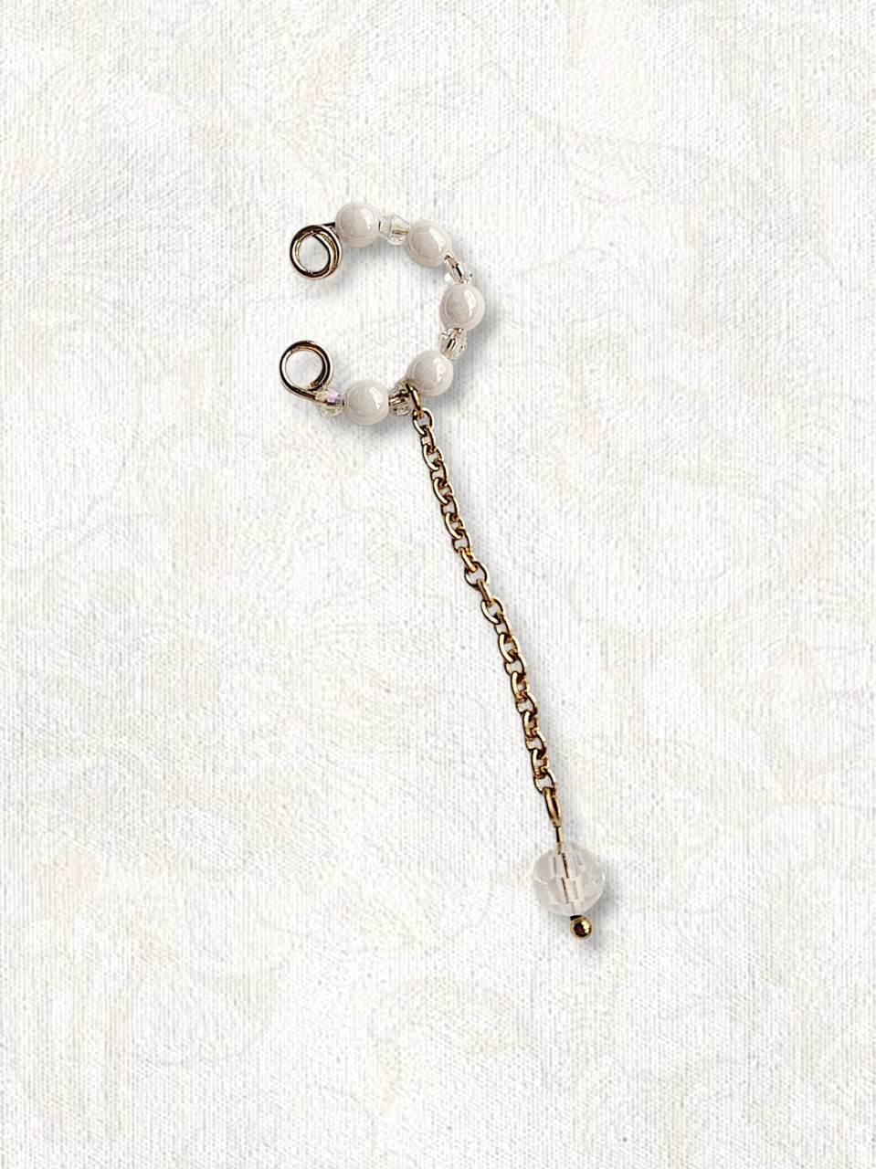 LUEUR earcuff doré perles blanches