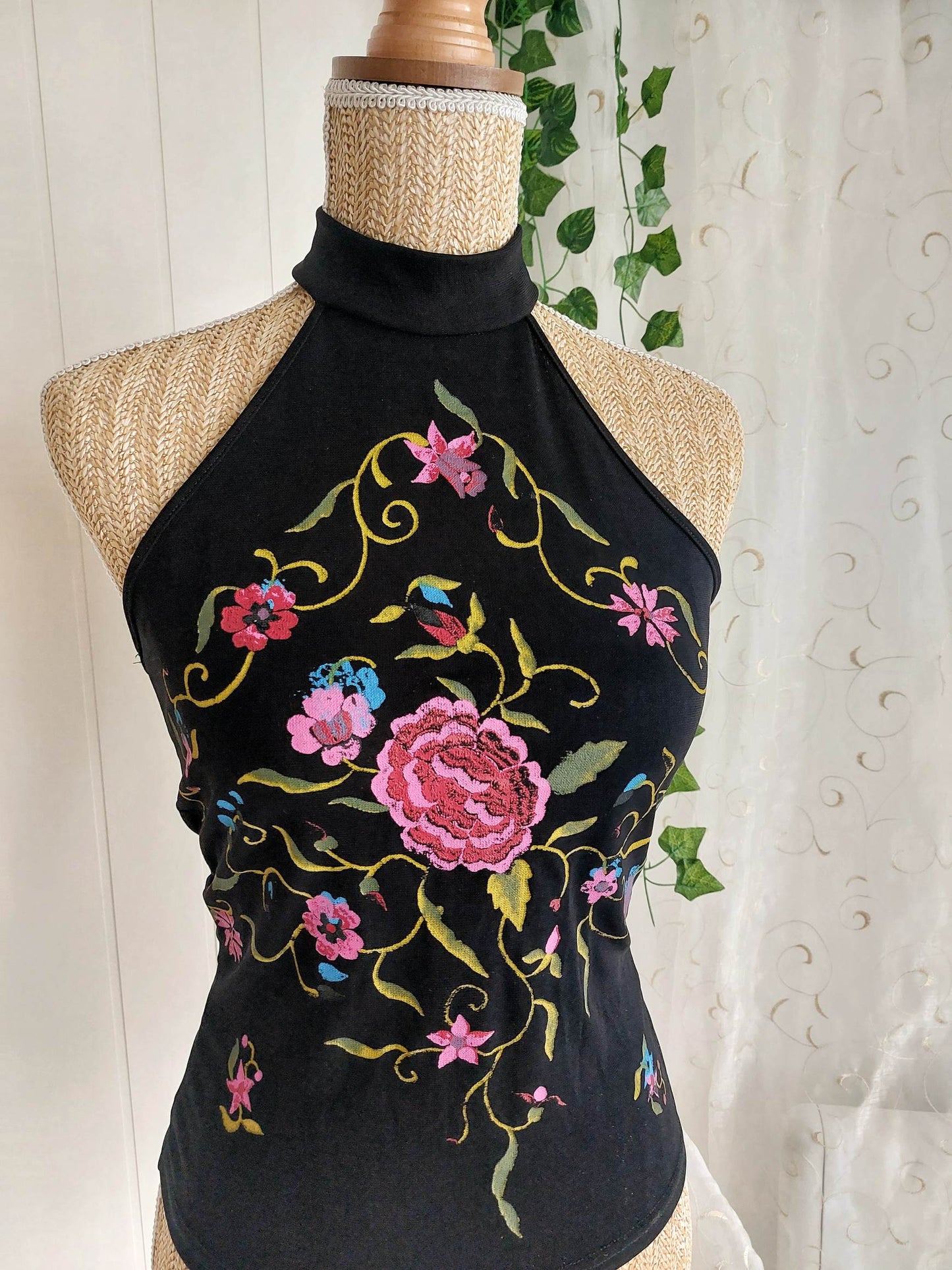 BRISE NOCTURNE black halter neck top with floral pattern, size XS/S