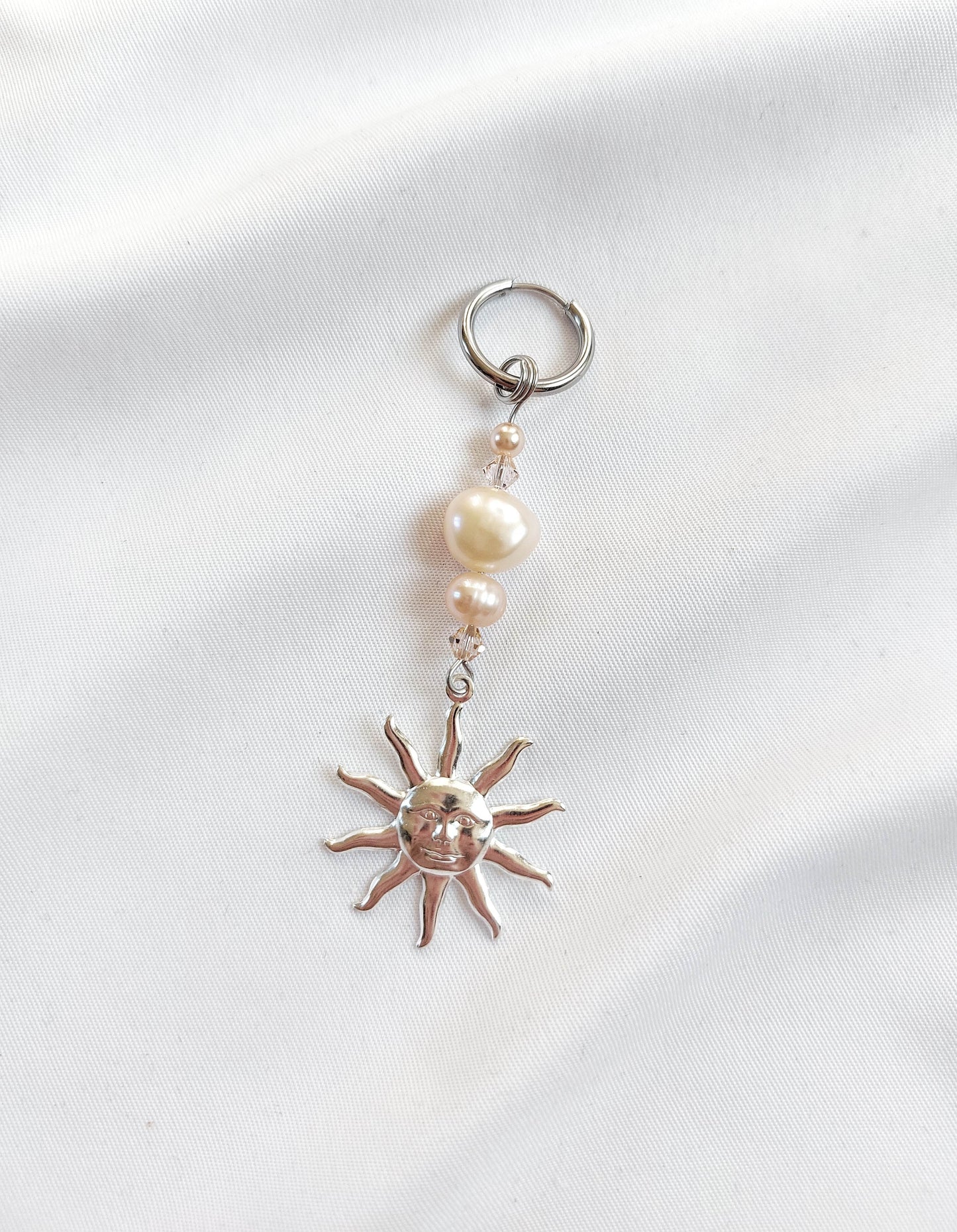 MOTHER-OF-PEARL single-hoop sun peach