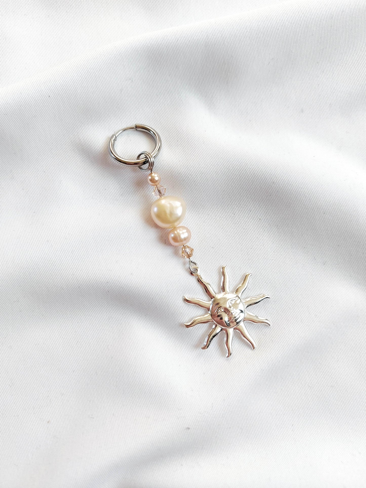 MOTHER-OF-PEARL single-hoop sun peach