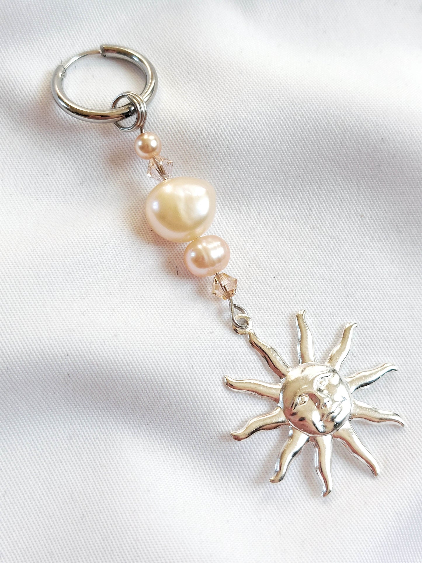 MOTHER-OF-PEARL single-hoop sun peach