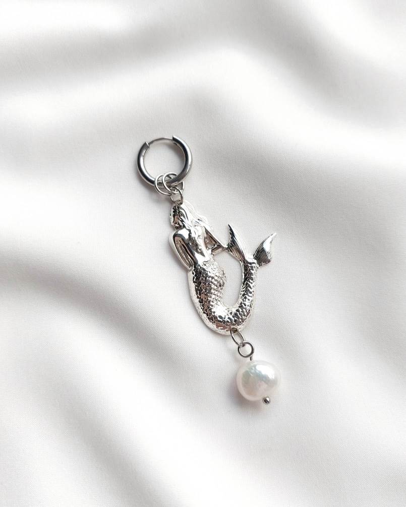 NEIYANNE light silver mermaid single earring