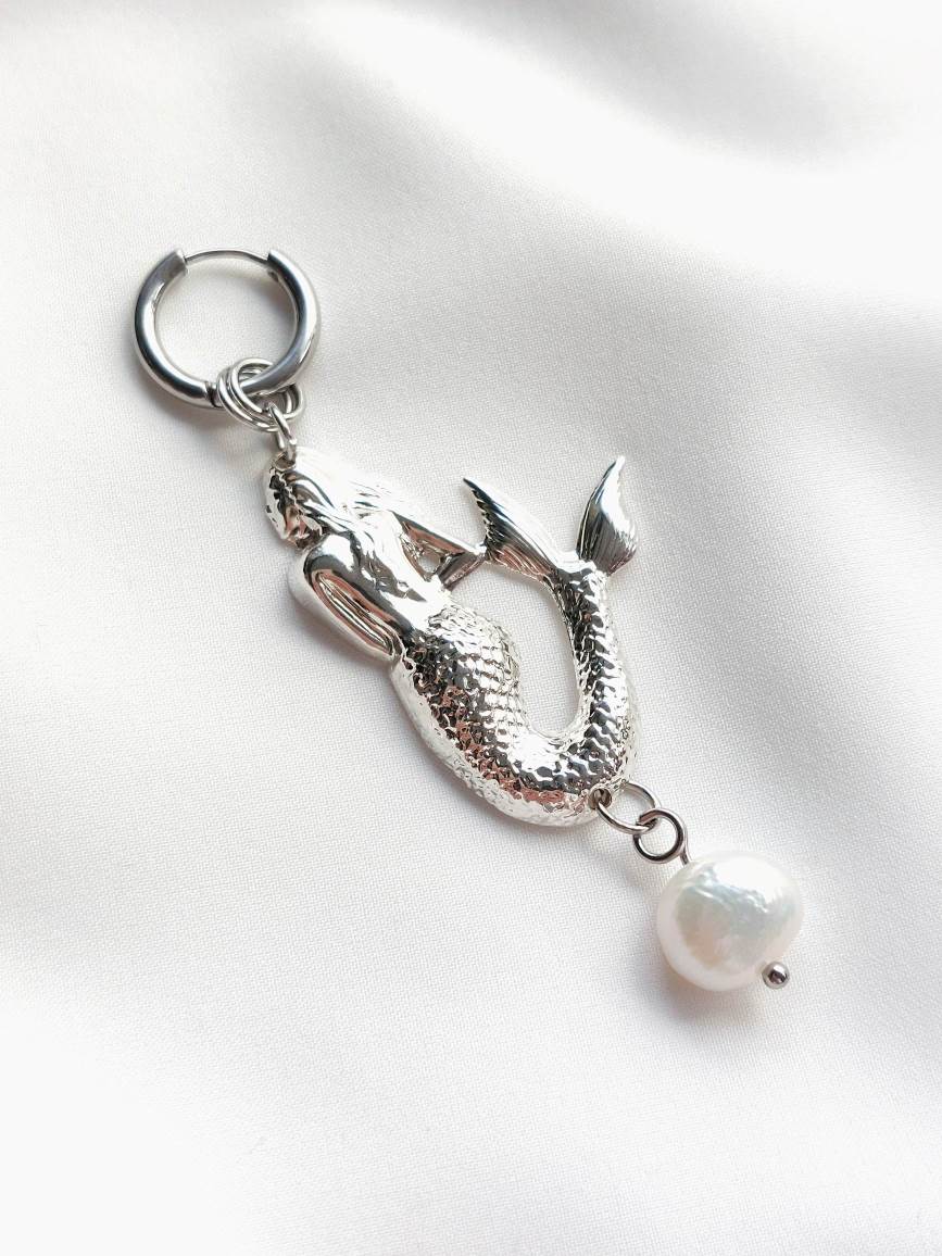 NEIYANNE light silver mermaid single earring
