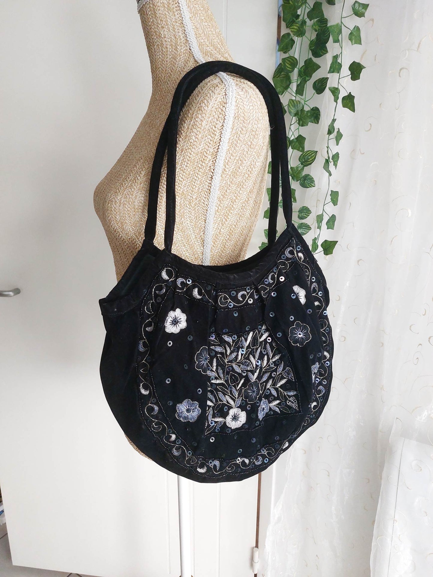 LUNARIA embroidered bohemian gypsy velvet bag