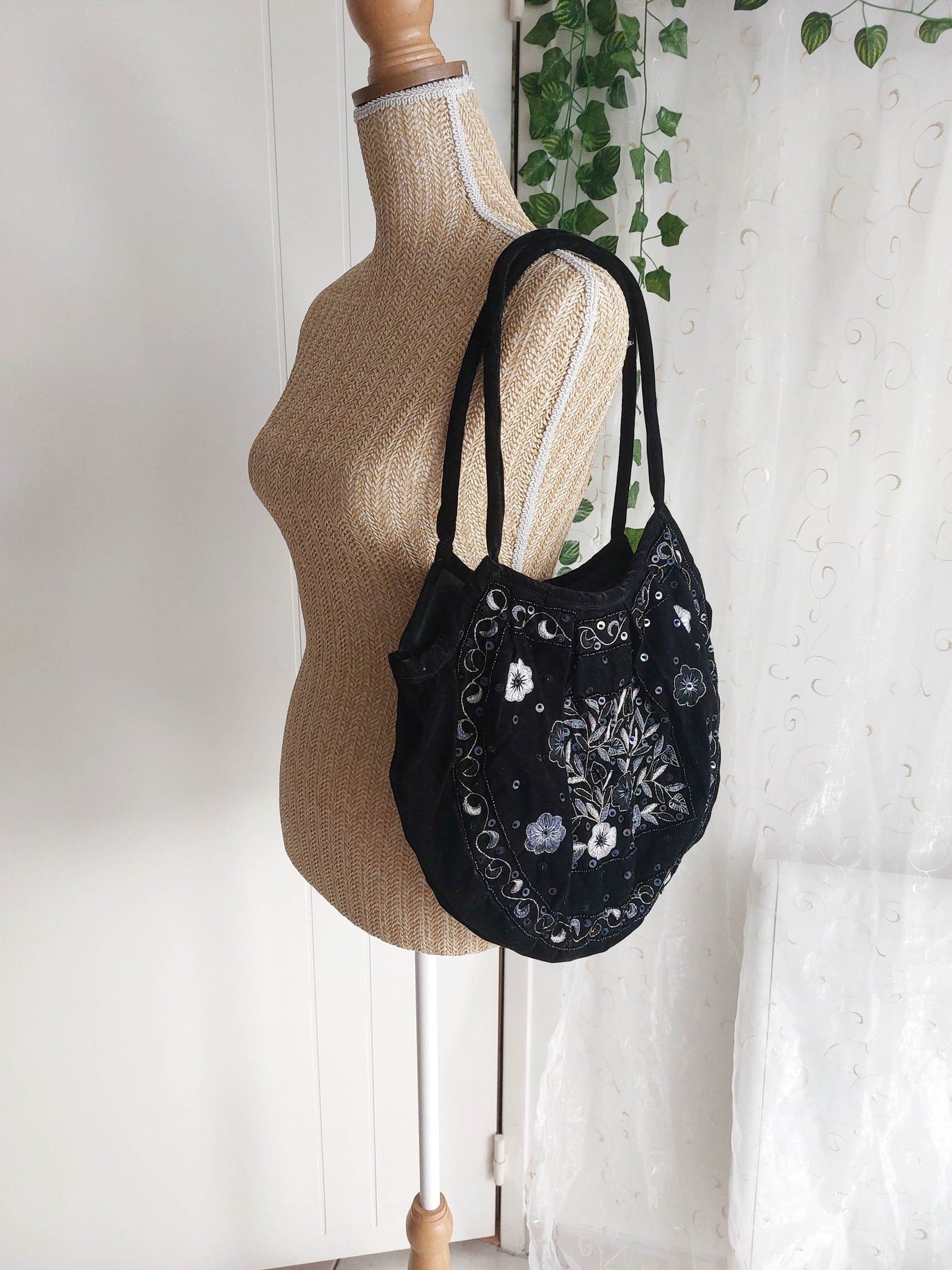 LUNARIA embroidered bohemian gypsy velvet bag
