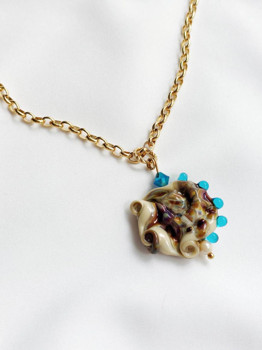 OCEAN gold plated shell necklace