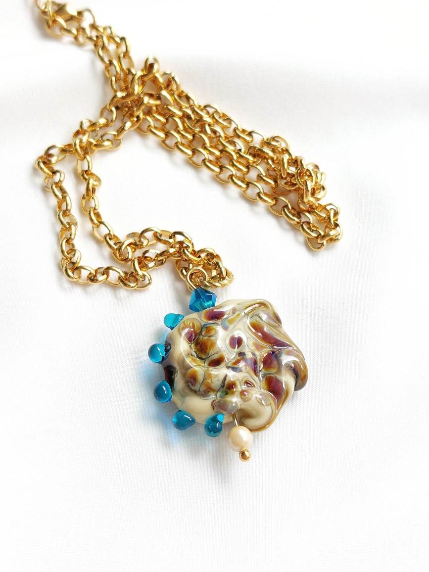 OCEAN gold plated shell necklace