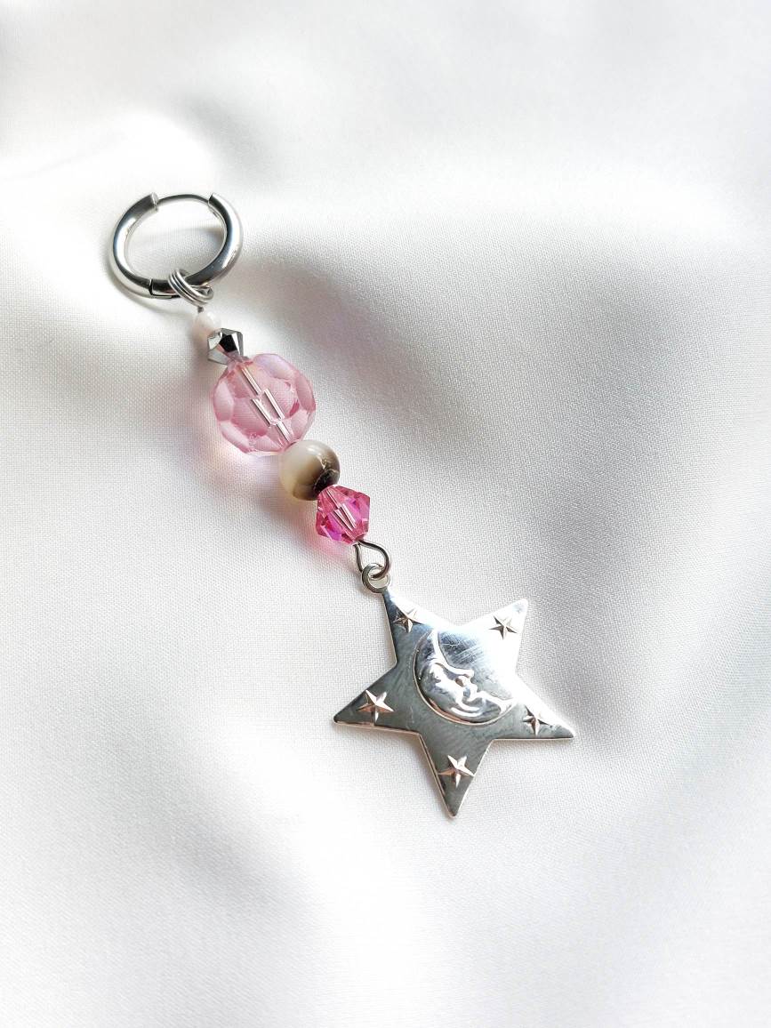 ODYSSEY single loop star and pink pearls