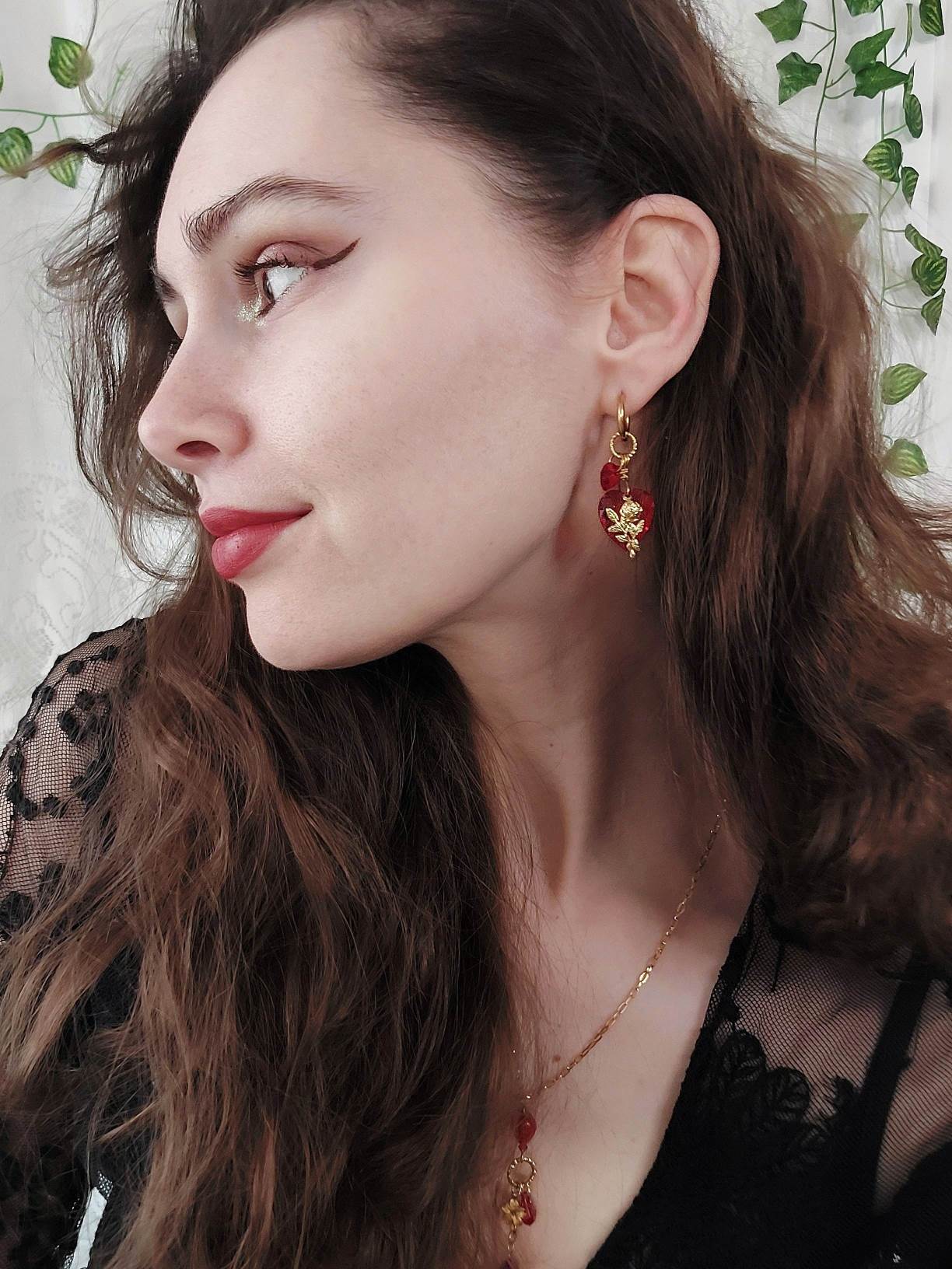 PASSIONATA gold and red single loop earring