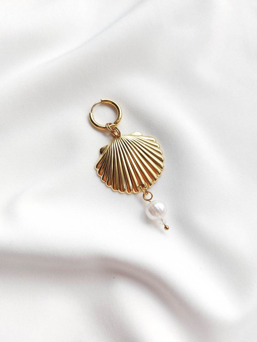 PERLA single pearl and shell earring