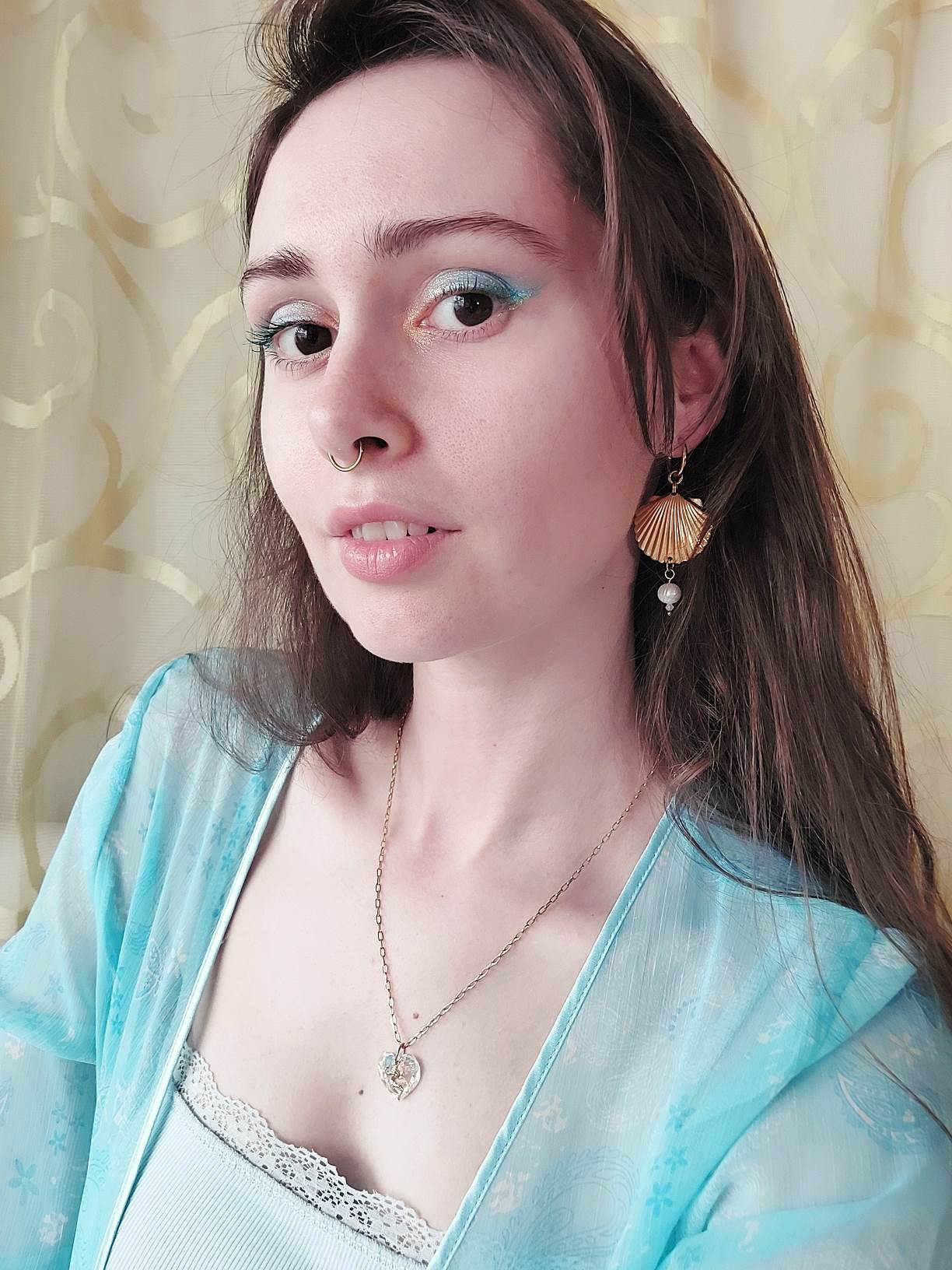 PERLA single pearl and shell earring