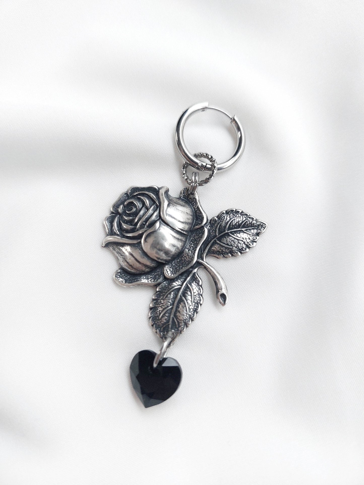 ROSELINA Pink and silver heart stud earring