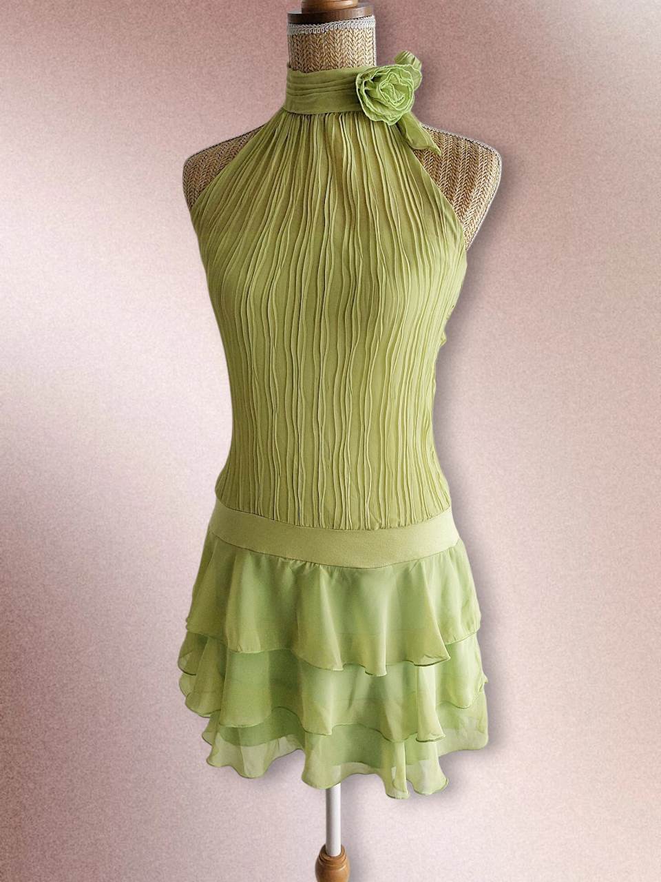 SORBET robe à volants verte avec fleur T.36
