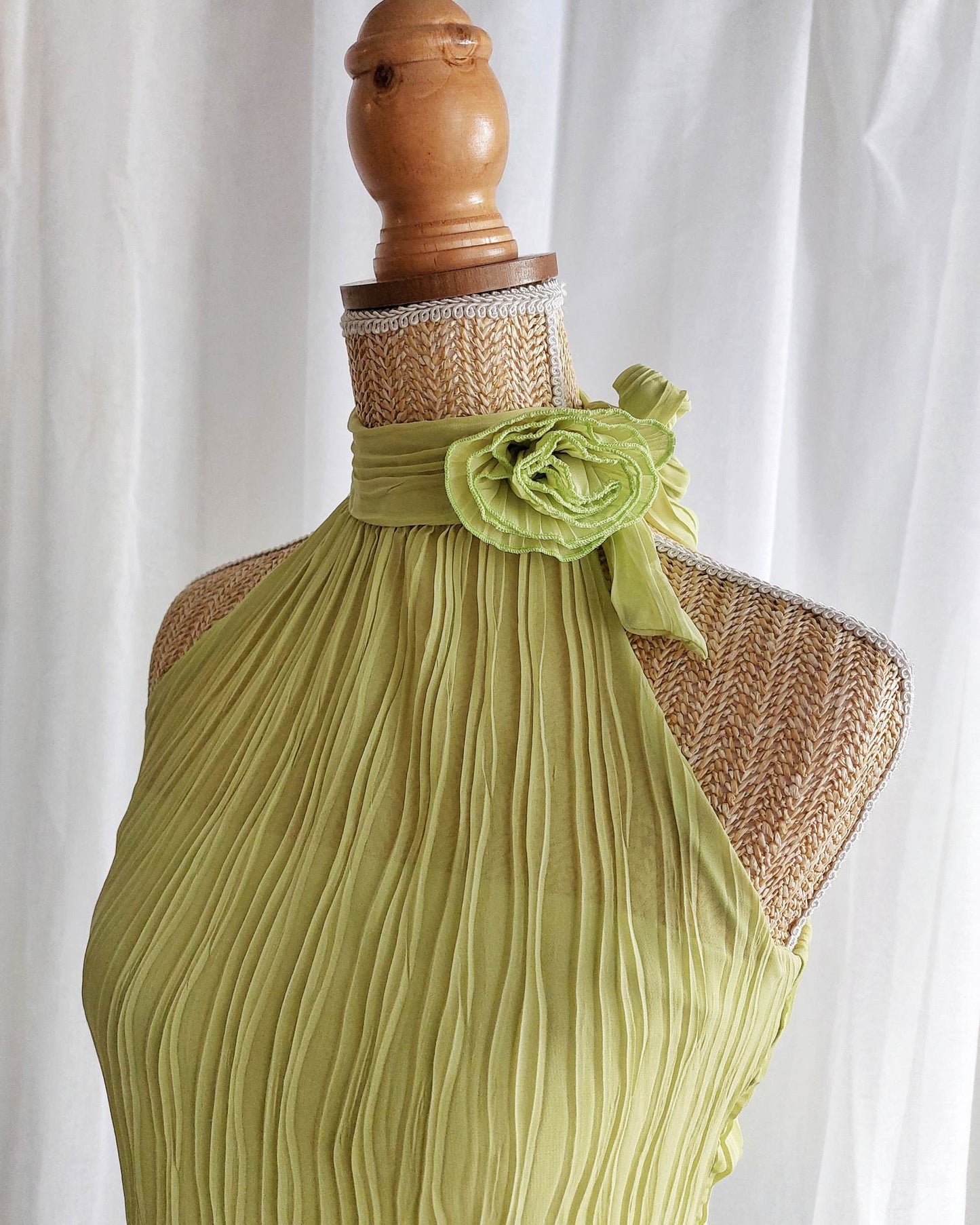 SORBET robe à volants verte avec fleur T.36