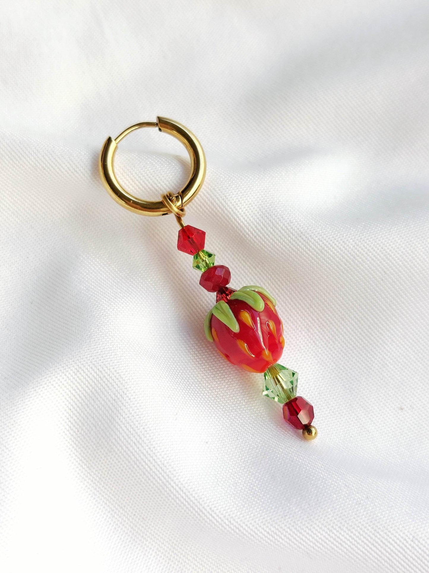 SMILE single loop pearl strawberry