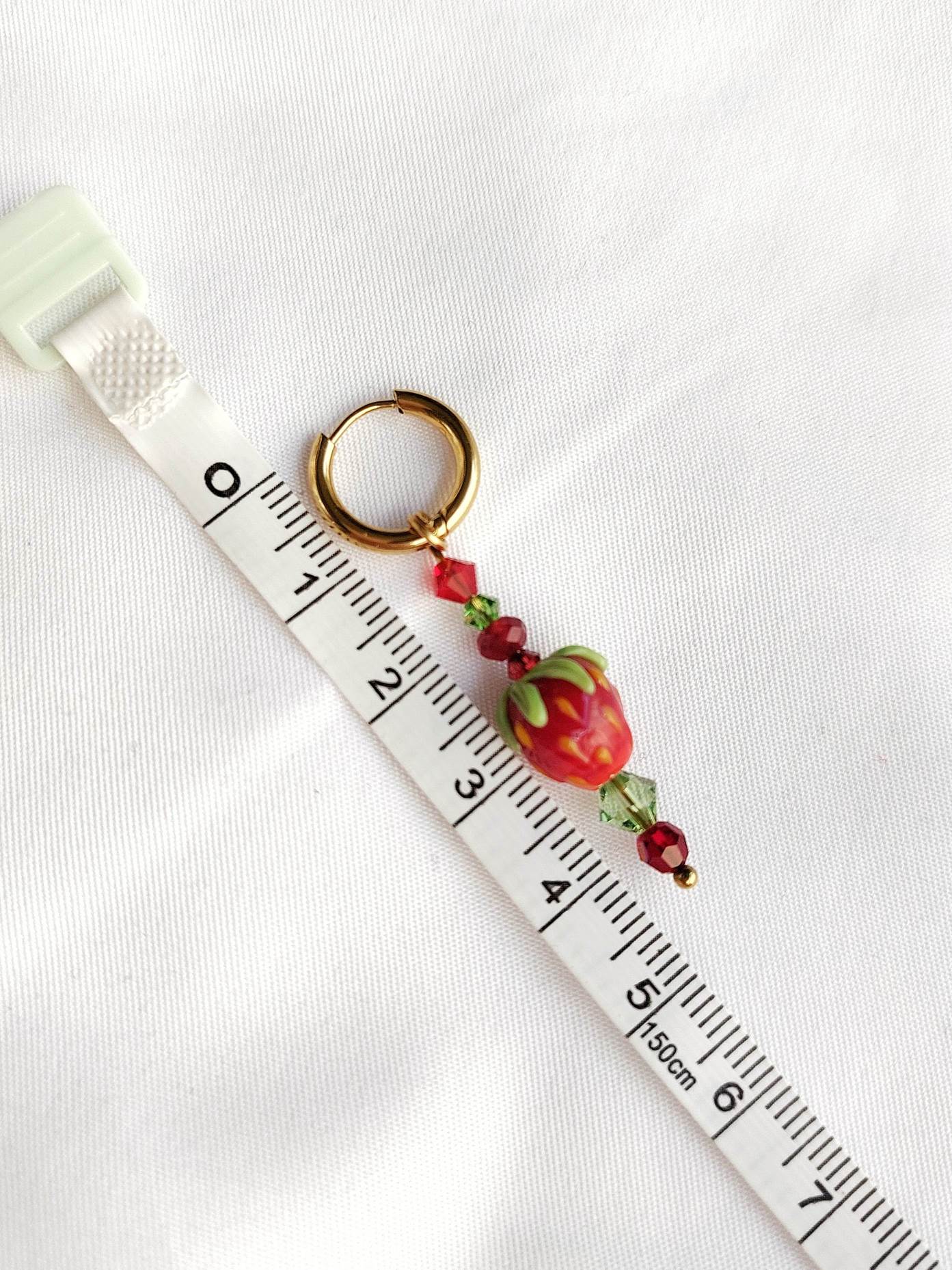 SMILE single loop pearl strawberry