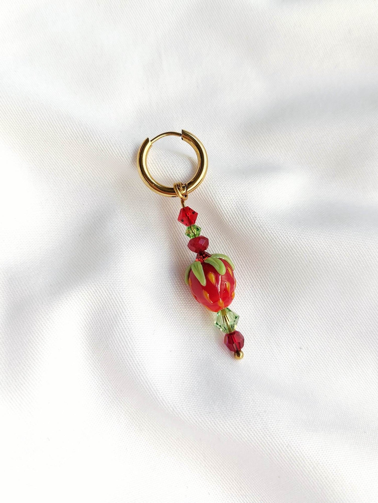 SMILE single loop pearl strawberry