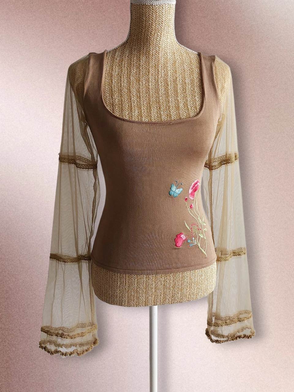 TITANIA top à manches longues et broderies T.34/36