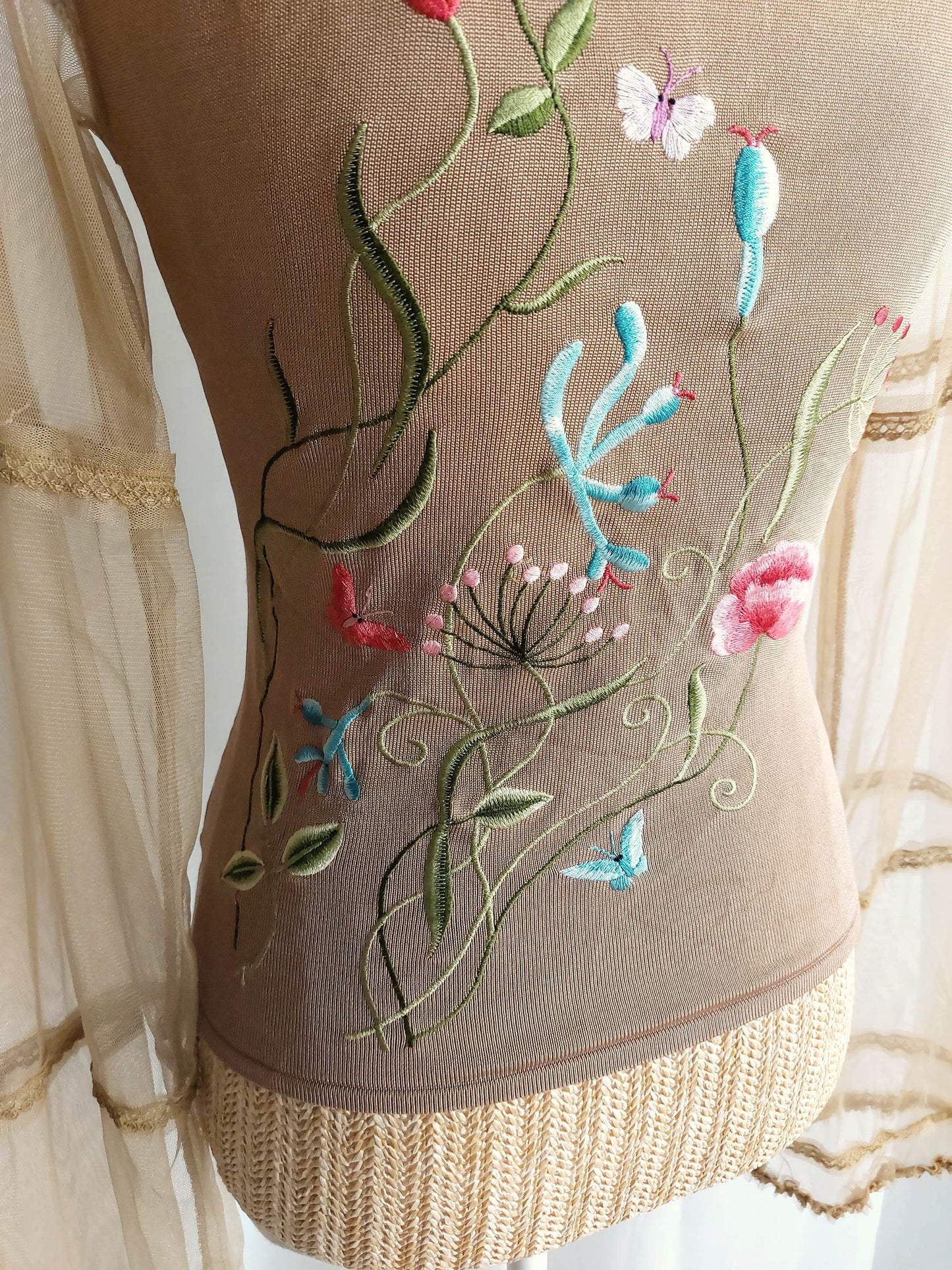 TITANIA top à manches longues et broderies T.34/36