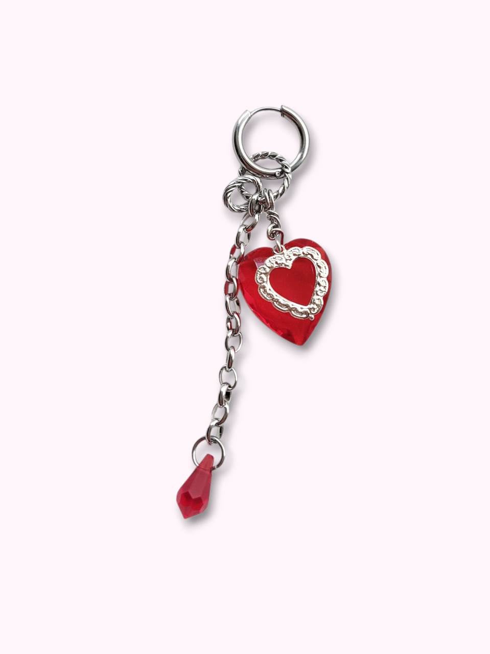 Dramatic lace-heart single loop