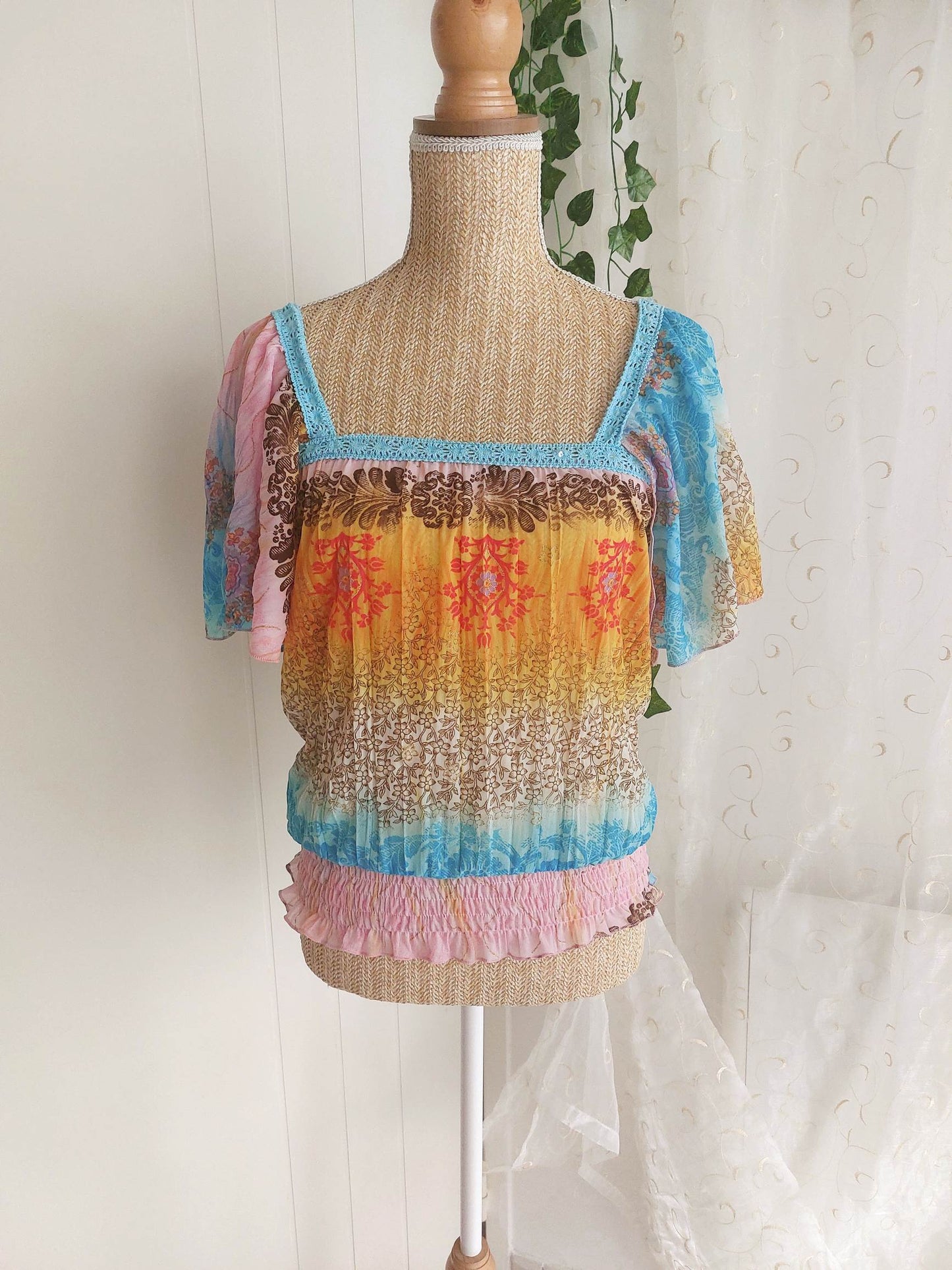 SUMMERTIME Fluid bohemian colourful top Size 6 to 10