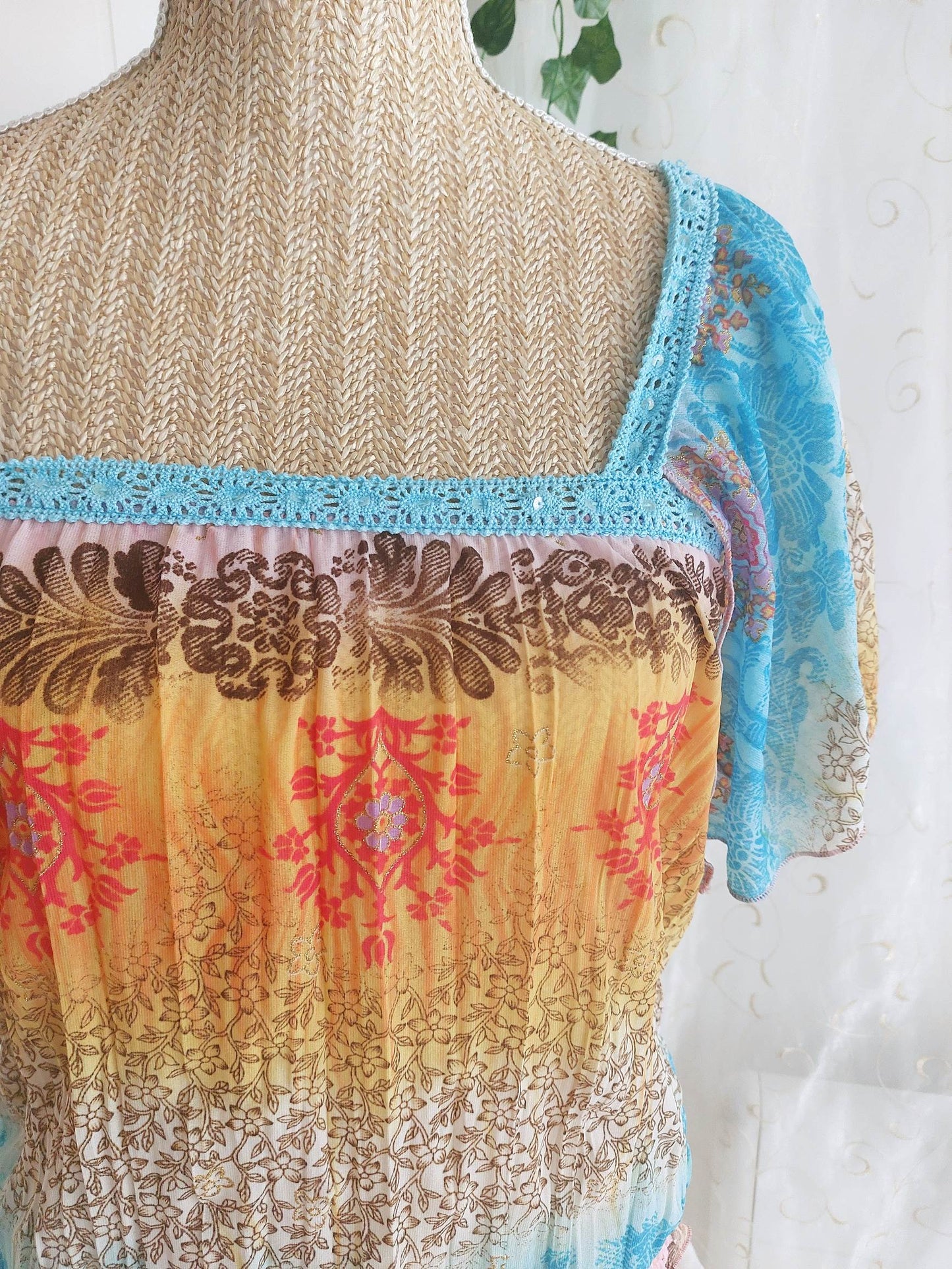 SUMMERTIME Fluid bohemian colourful top Size 6 to 10