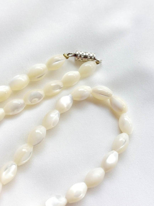 UNION mother-of-pearl bead necklace
