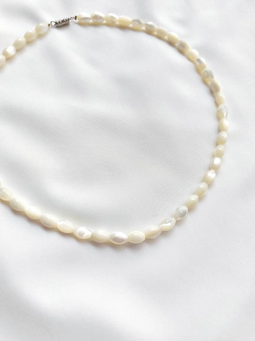 UNION mother-of-pearl bead necklace