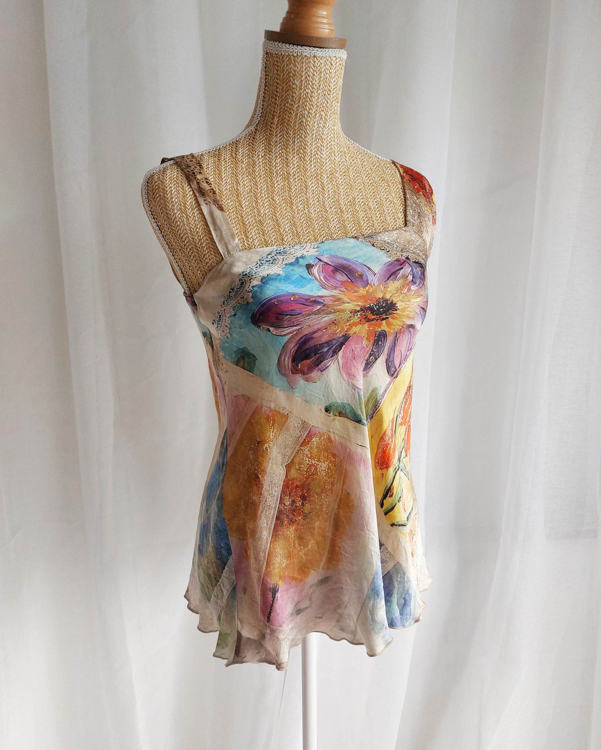 VENUS top asymétrique romantique en soie T.36/38