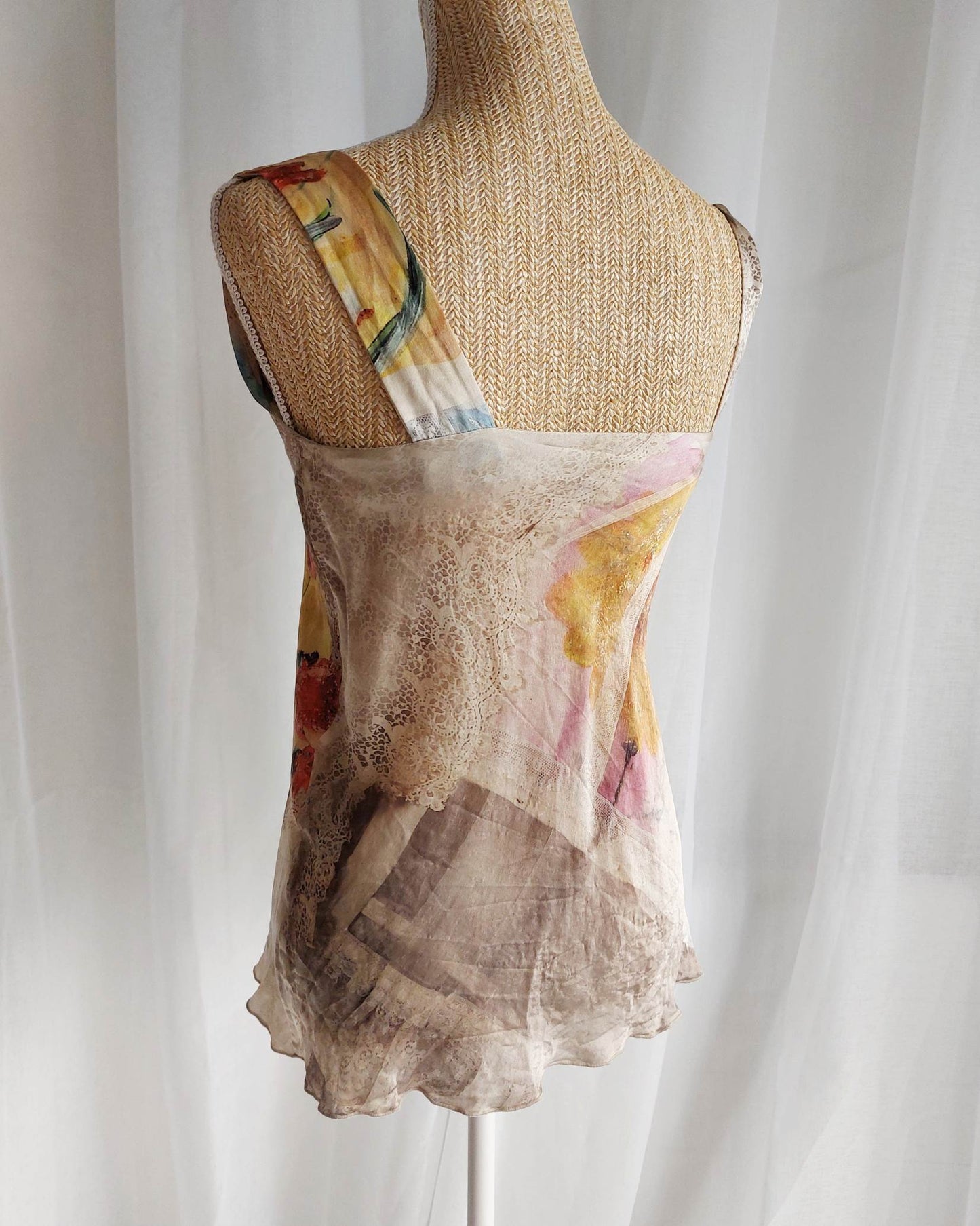 VENUS top asymétrique romantique en soie T.36/38